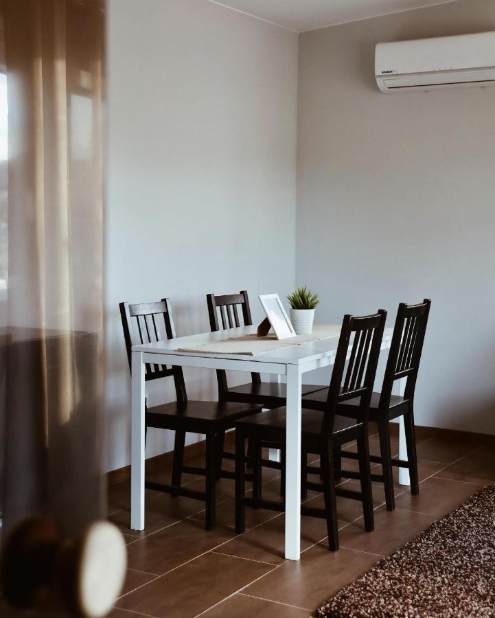 Apartamenty Wilga Z Calorocznym Jacuzzi I Letnim Basenem المظهر الخارجي الصورة