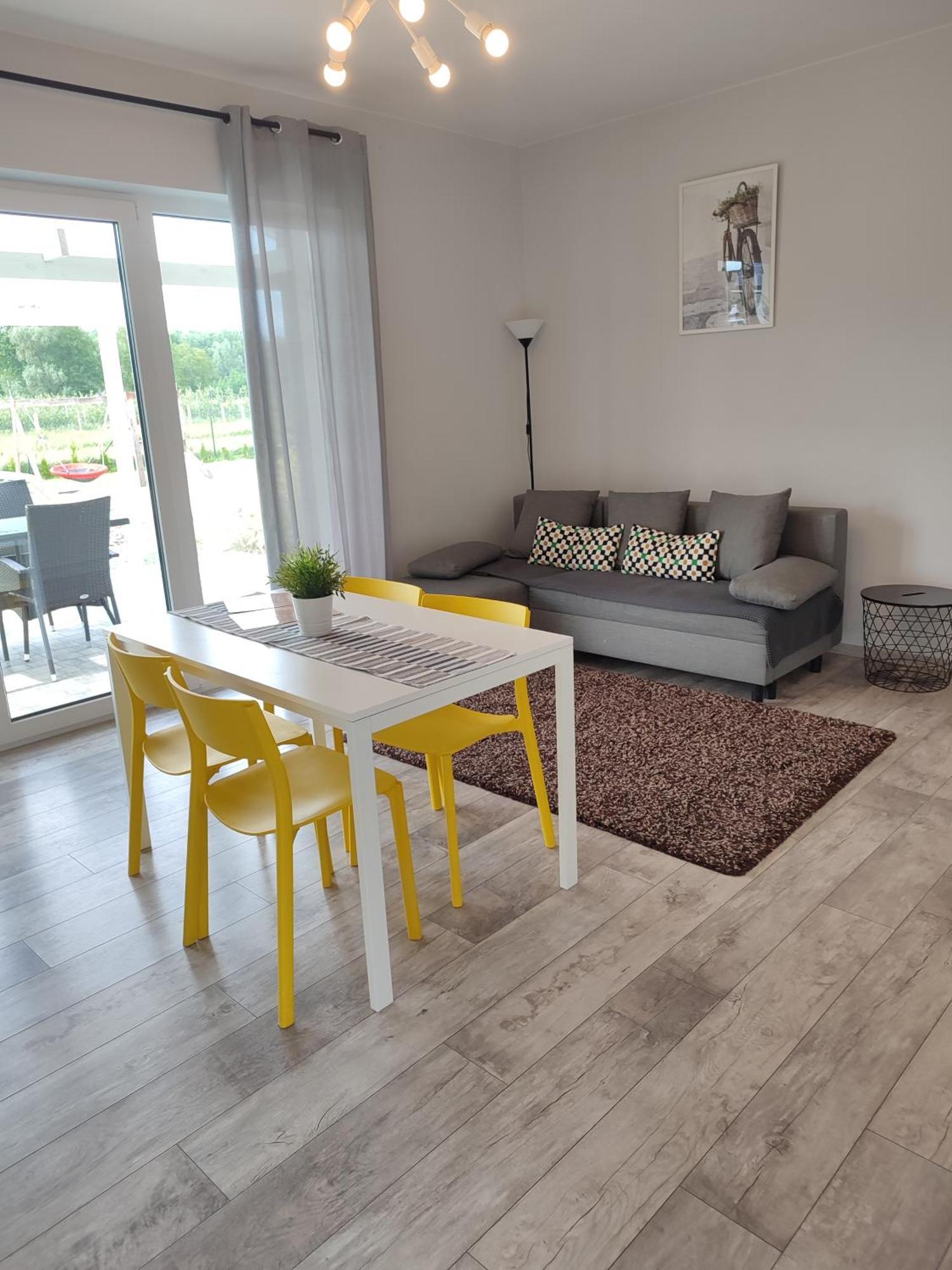 Apartamenty Wilga Z Calorocznym Jacuzzi I Letnim Basenem الغرفة الصورة