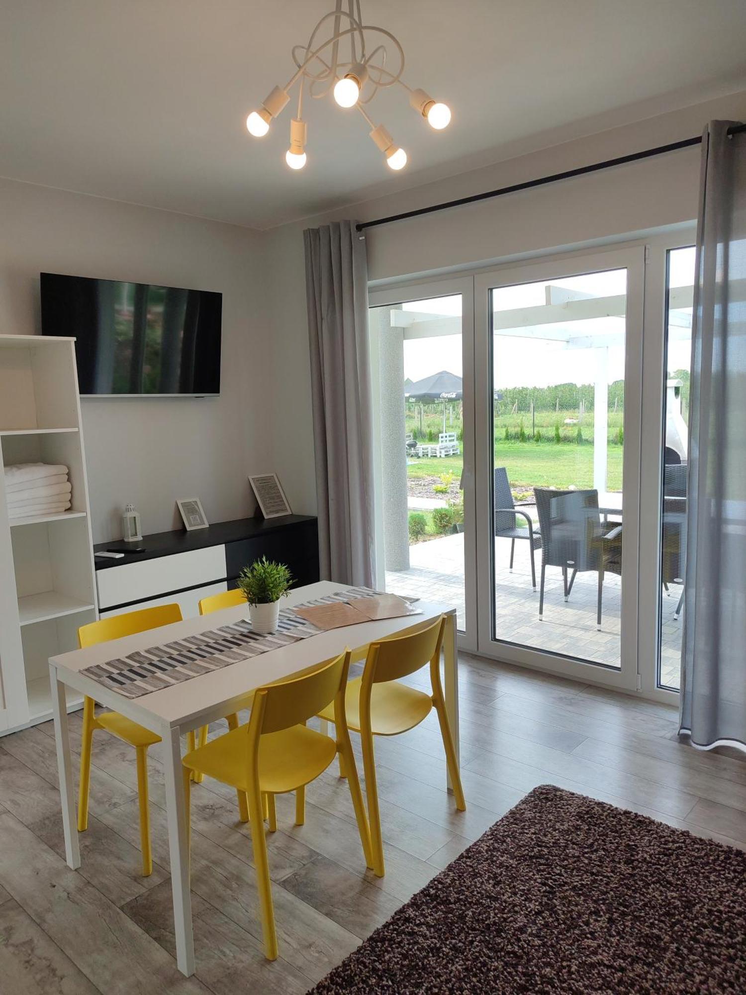 Apartamenty Wilga Z Calorocznym Jacuzzi I Letnim Basenem الغرفة الصورة